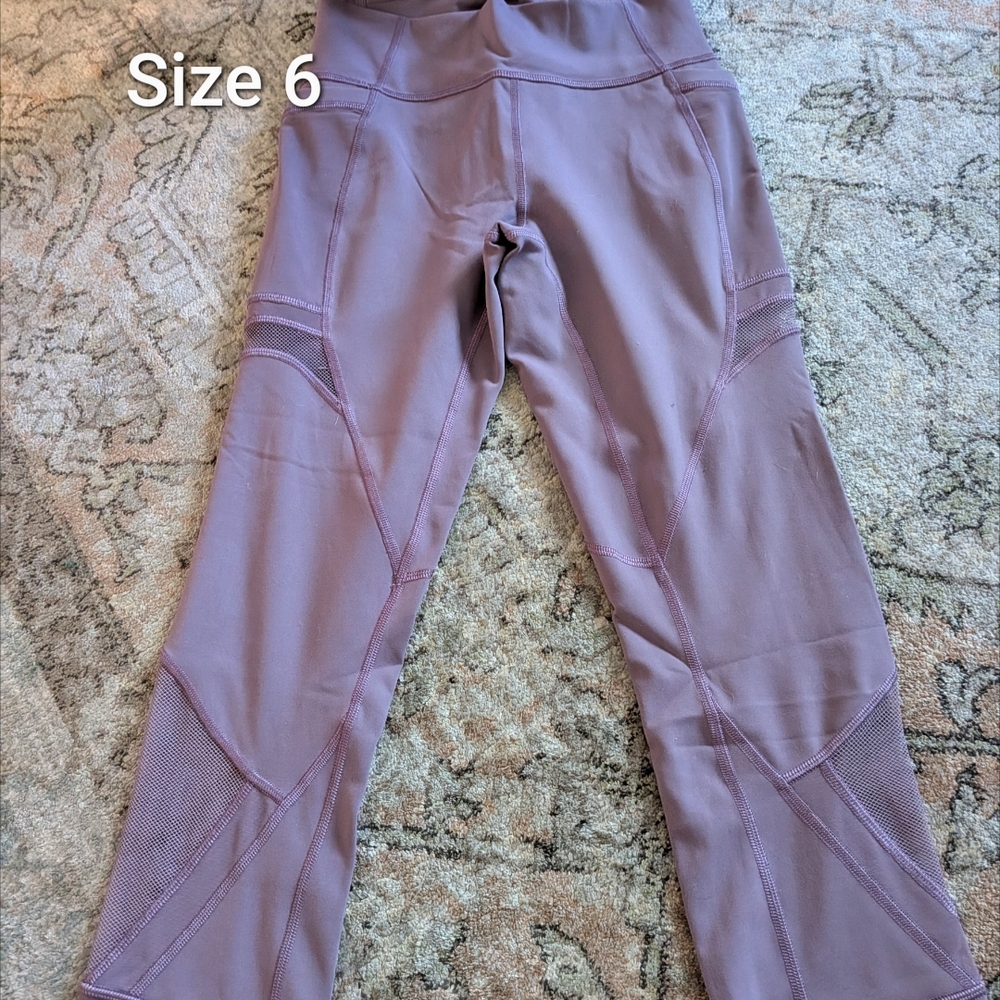 Lululemon Women's Forget The Sweat Crop - Size 6